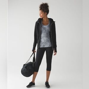 Lululemon Cool Racerback II Luon Spray Jacquard White Black Size 4